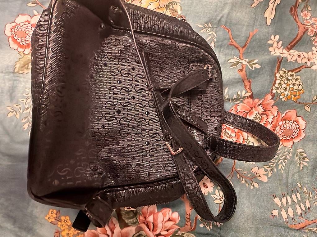 Borse da donna: Guess Bag – Usato da Köniz venduto da ges_786t 1