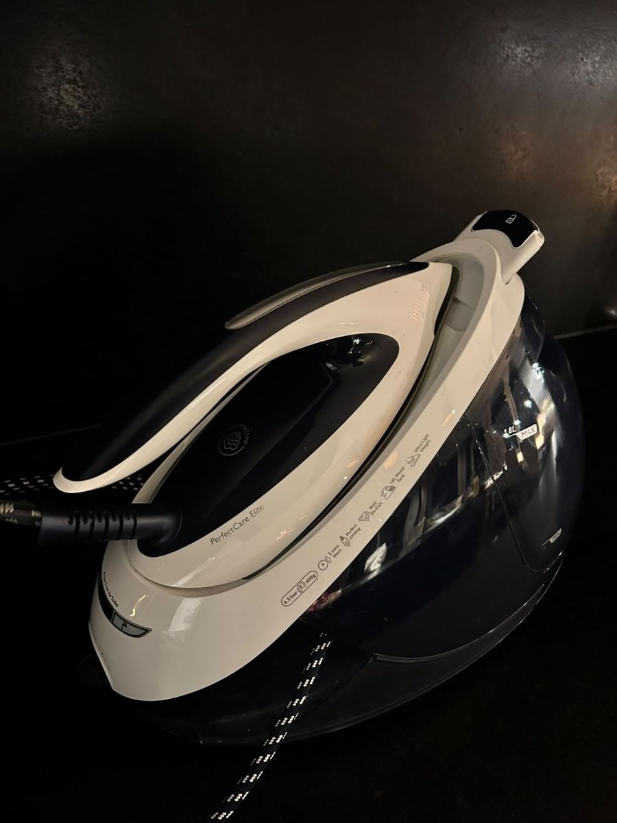 Philips Ferri da stiro: Steam iron / Dampfbügeleisen – Usato da Binz venduto da Mcbs2406