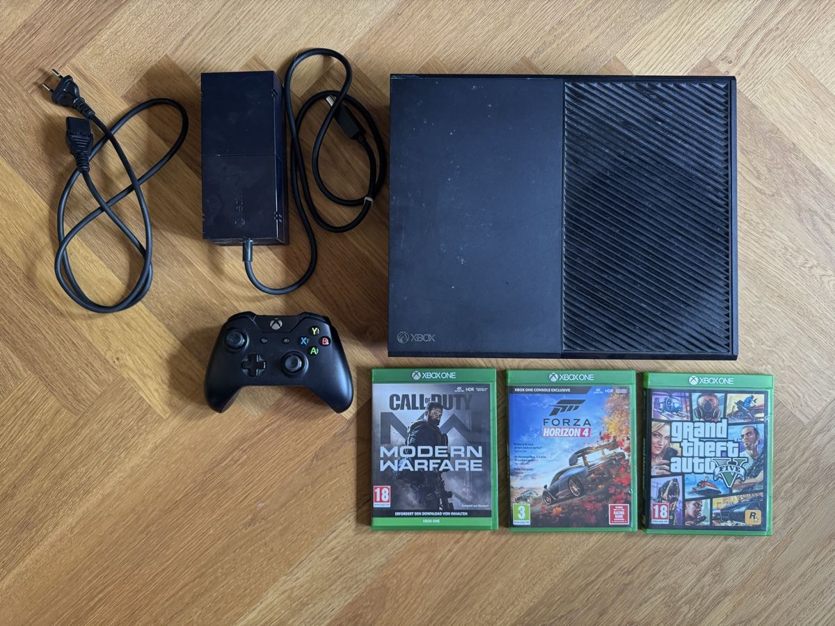 Microsoft Console: Xbox One mit Controller & 3 Spielen – Usato da Bülach venduto da Sevi1237