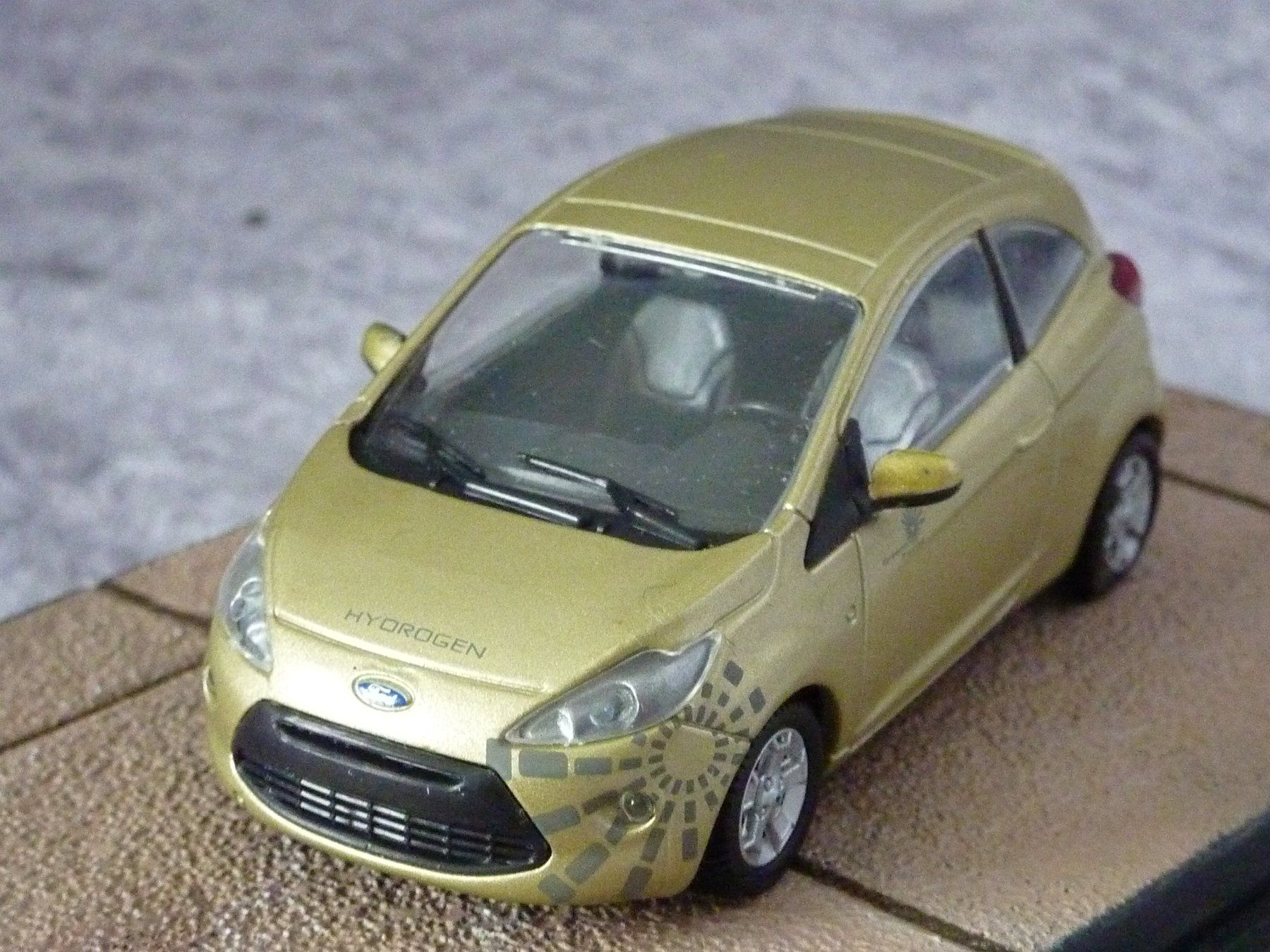 Ford Modellautos: Ford Ka James Bond 1:43 – Neu (gemäss Beschreibung) aus Dürrenäsch von modellautos4you 2