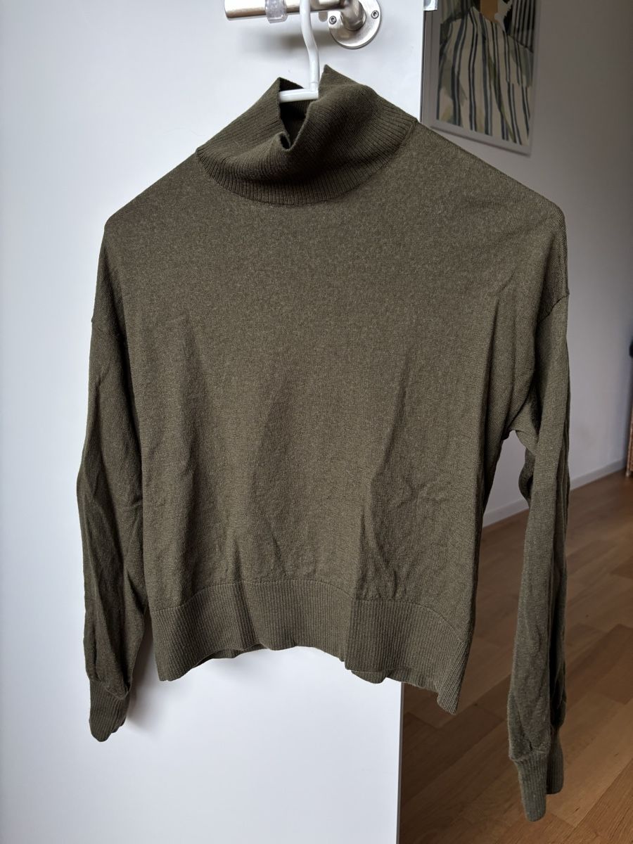 Samsøe Samsøe Maglioni & Felpe: Oliv Pullover 100% Wolle von Samsoe Samsoe – Usato da Winkel venduto da Zimtguetzli