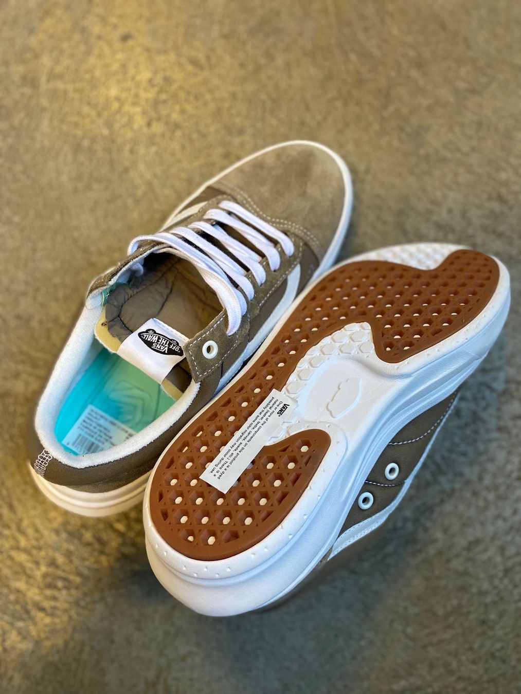 Vans Scarpe da uomo: Vans Hommes Taille 42 – Nuovo e nell'imballaggio originale da Orbe venduto da D-stockFactory-Orbe 3