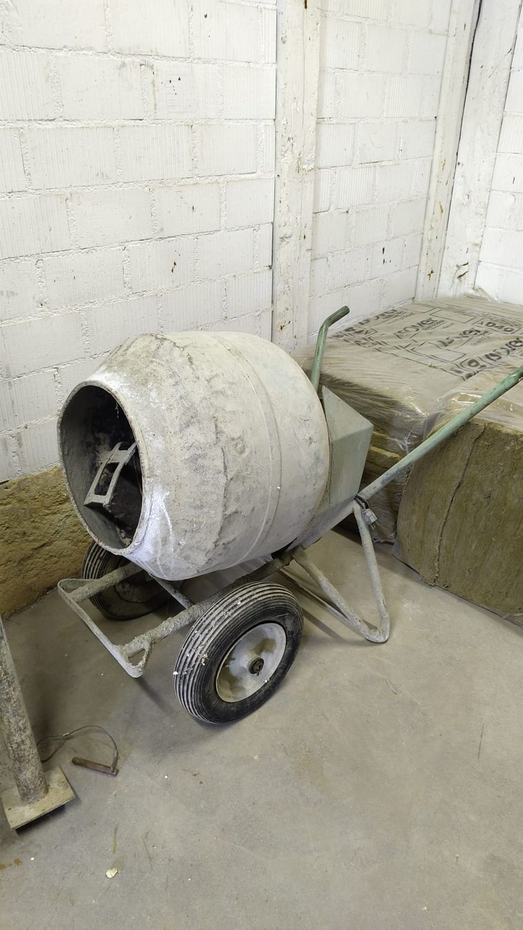 Tutte le macchine: Beton Mischer  – Usato da Othmarsingen venduto da Pinutscho