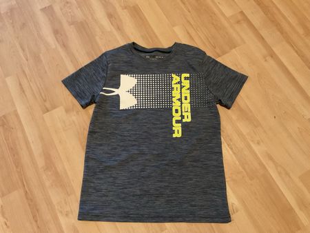 Under Armour T-Shirt grau mit Print Grösse YMD