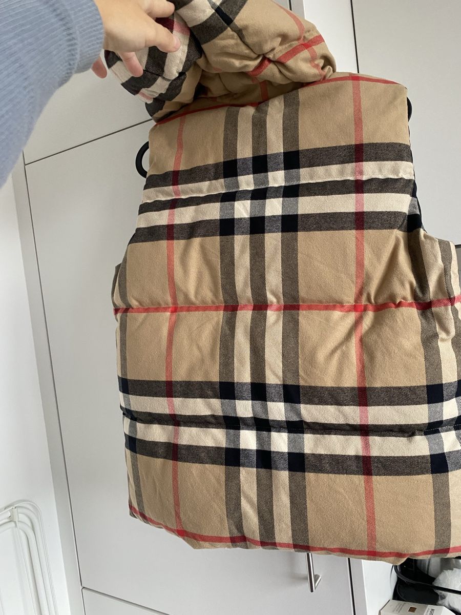 Burberry Gilets & Westen: Burberry Reversible puffer waistcoat Unworn – Neu (gemäss Beschreibung) aus Zug von kse_w9mn 1