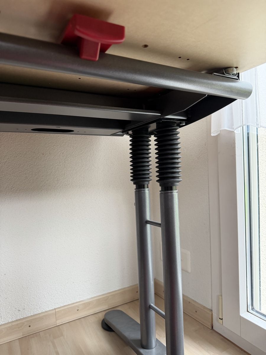 Schreibtische: Pult / Schreibtisch – Gebraucht aus Rain von sve_v9g8 3