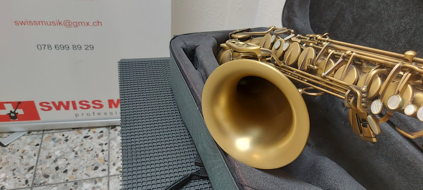 Selmer Strumenti musicali: Selmer Reference 54 Tenor Saxophone gold lacquer engraved – Usato da Glattbrugg venduto da Swissmusik 4