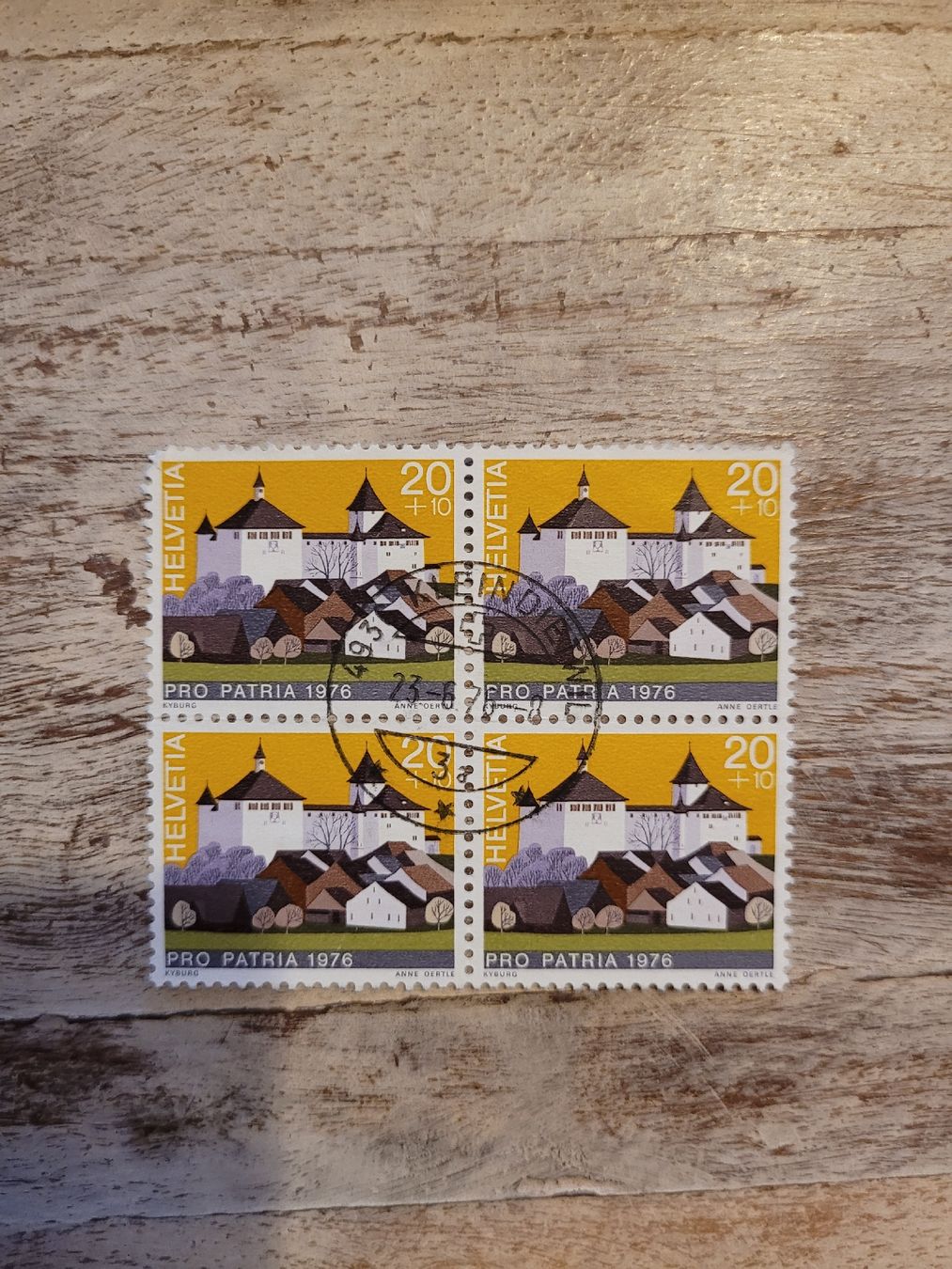 Tutti i francobolli: Pro Patria 1976 Schloss Kyburg – Usato da Inwil venduto da Flower2325