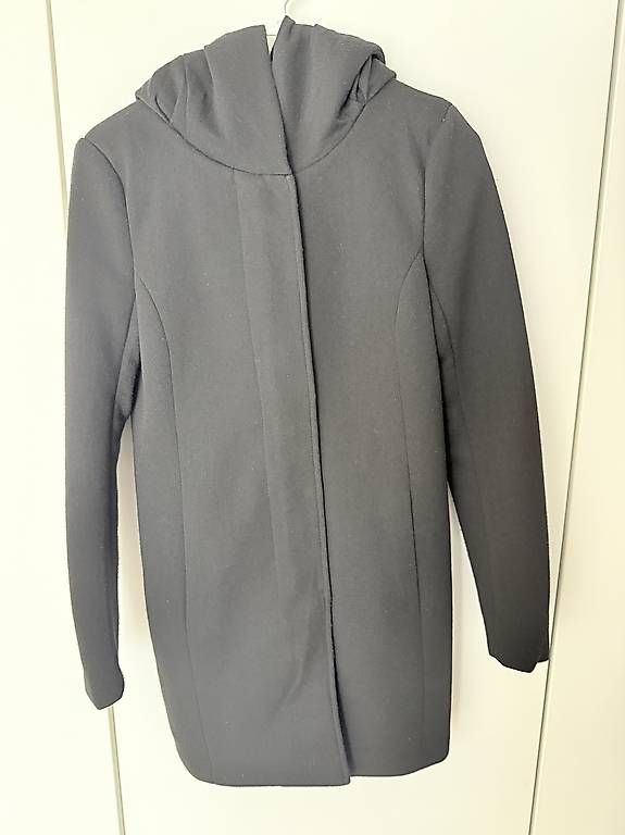 Only Cappotti: Only Mantel Schwarz in XS – Usato da Altendorf venduto da Anjapple 2