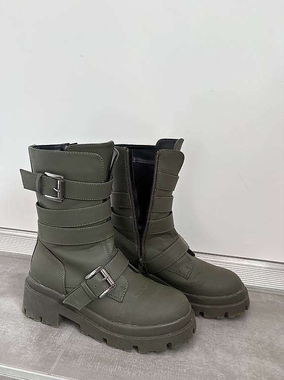 Scarpe da donna: Bottines d'hiver kahki  – Usato da Conthey venduto da carina.pereira 2