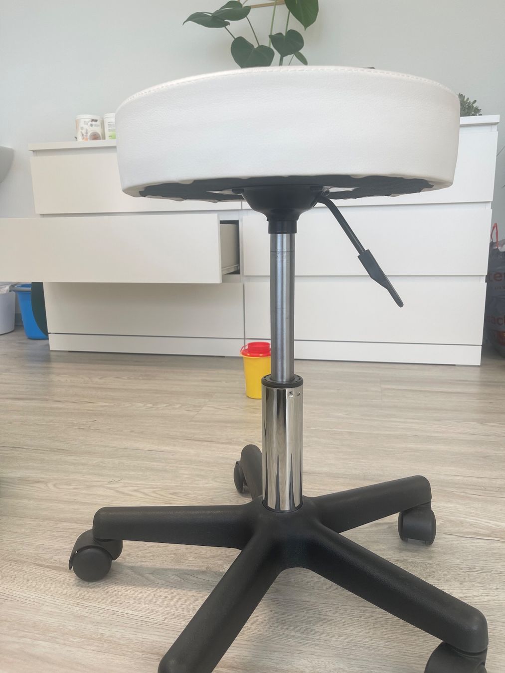 Sgabelli: Hocker mit Rollen – Usato da Zürich venduto da sko_xt95