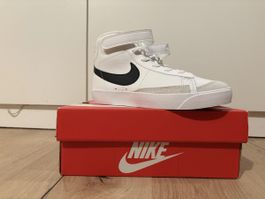 Basket Nike taille 34 - neuf