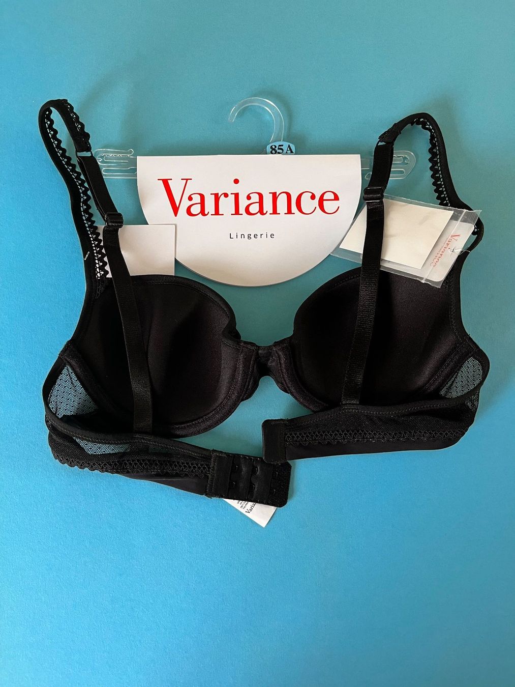 Sonstige Unterwäsche: Bügel-BH VARIANCE, Grösse 70 A, Farbe Schwarz – Neu und originalverpackt aus Rudolfstetten von gst_g7xl 6