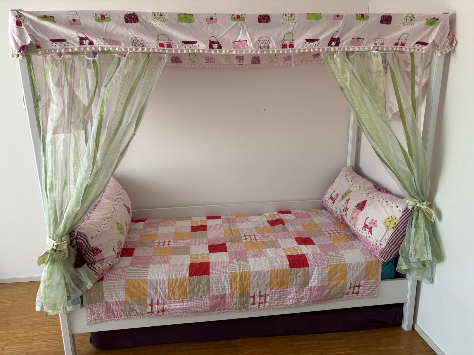 Paidi Betten: Paidi Himmelbett Sophia – Gebraucht aus Zürich von Dasoerio