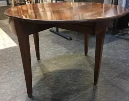 Runder Klapptisch aus Holz rund ausklappbar