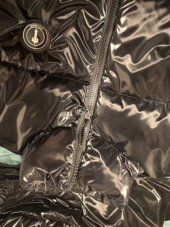 Giacche: Tracksuit puff Jacket Men – Usato da Köniz venduto da ges_786t 2