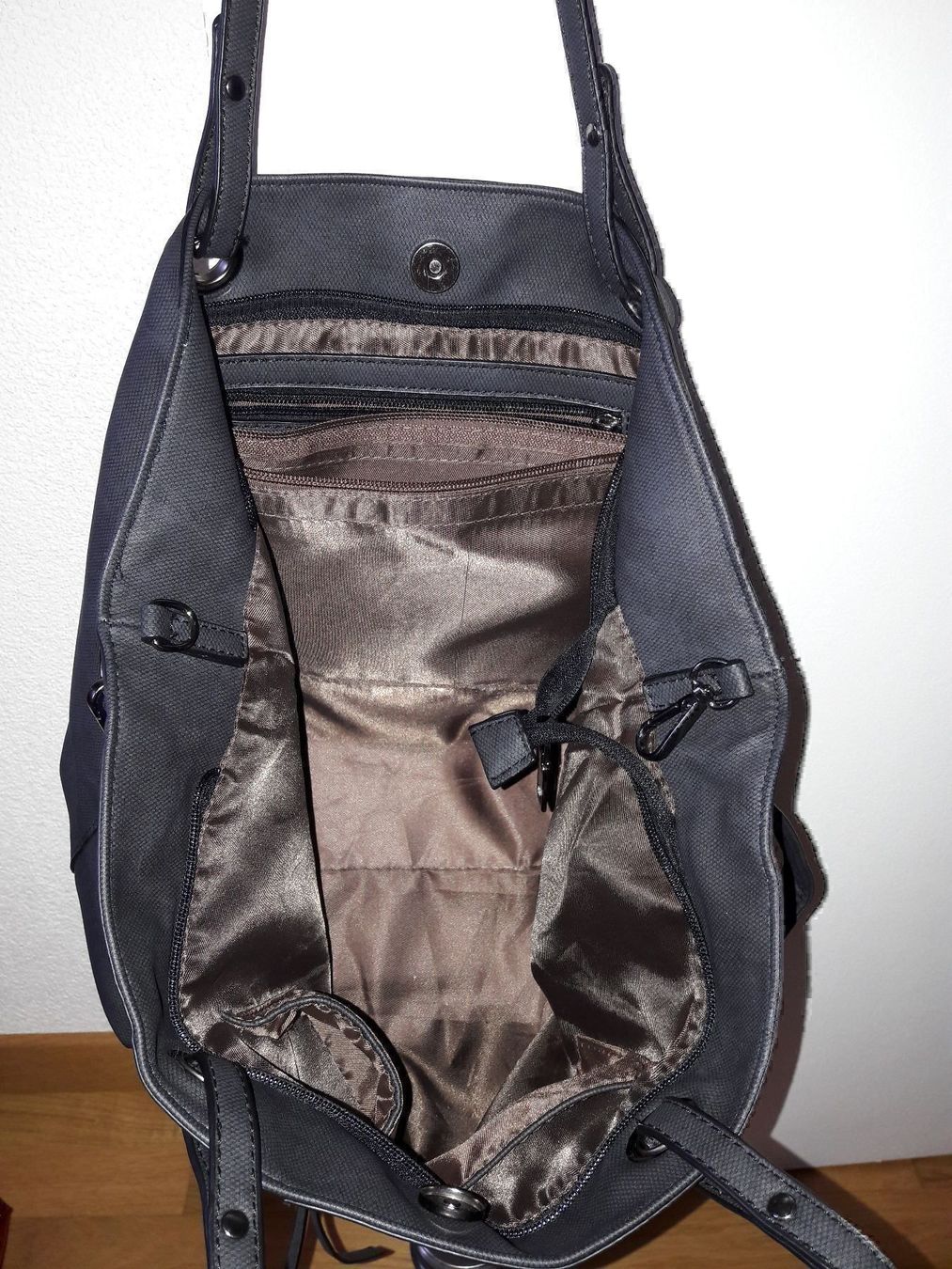 Borse da donna: Handtasche – Usato da Liebefeld venduto da Plantschy 2