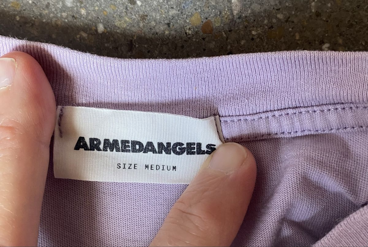 Armedangels T-shirt: 2 t-shirts Armedangels neufs! – Nuovo (secondo la descrizione) da Mont-sur-Lausanne venduto da lacasta 2