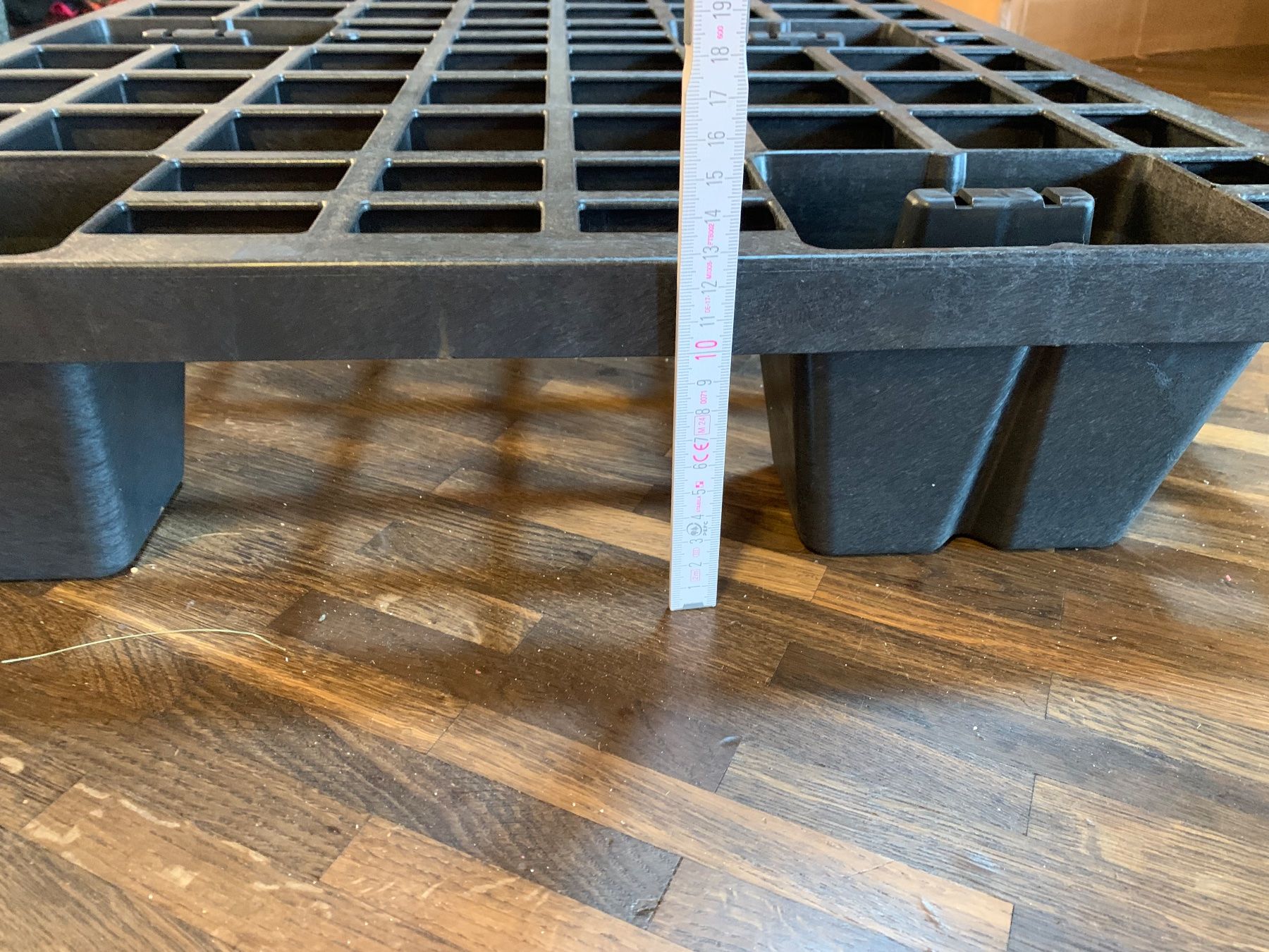 Paletten: Kunststoffpaletten 4 Stk – Neu und originalverpackt aus Arth von dia_cp5f 2