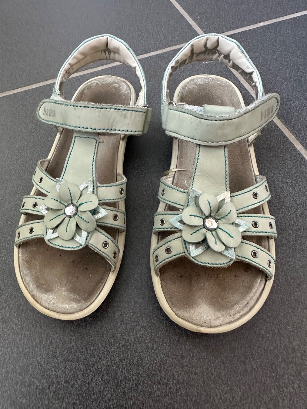 Scarpe per ragazze: 5 Paar Mädchen Sommer Schuhe Gr.36 – Usato da Jonschwil venduto da Tschibo73 4