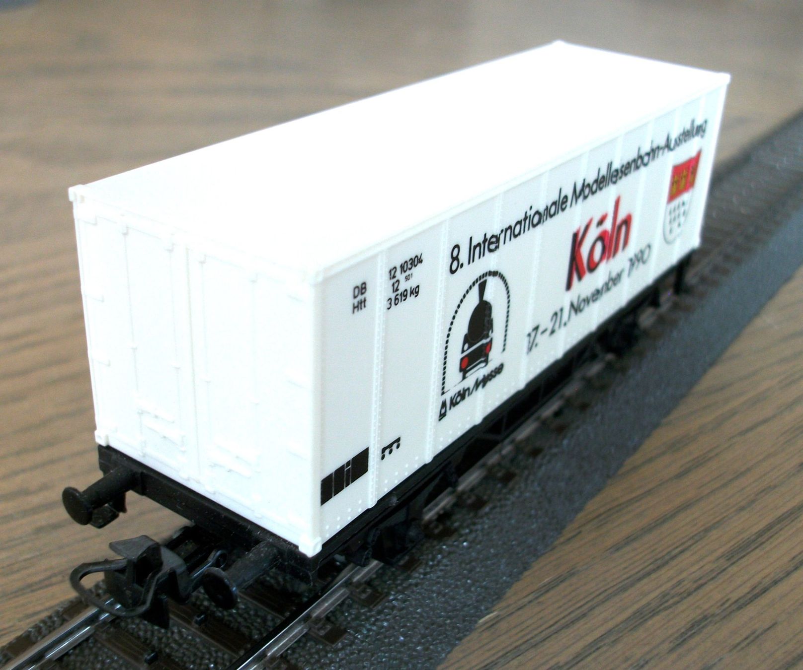 Märklin Modelleisenbahnen: weisser Containertragwagen; fabrikneu & OVP – Neu und originalverpackt aus St. Moritz von Manu7500 2
