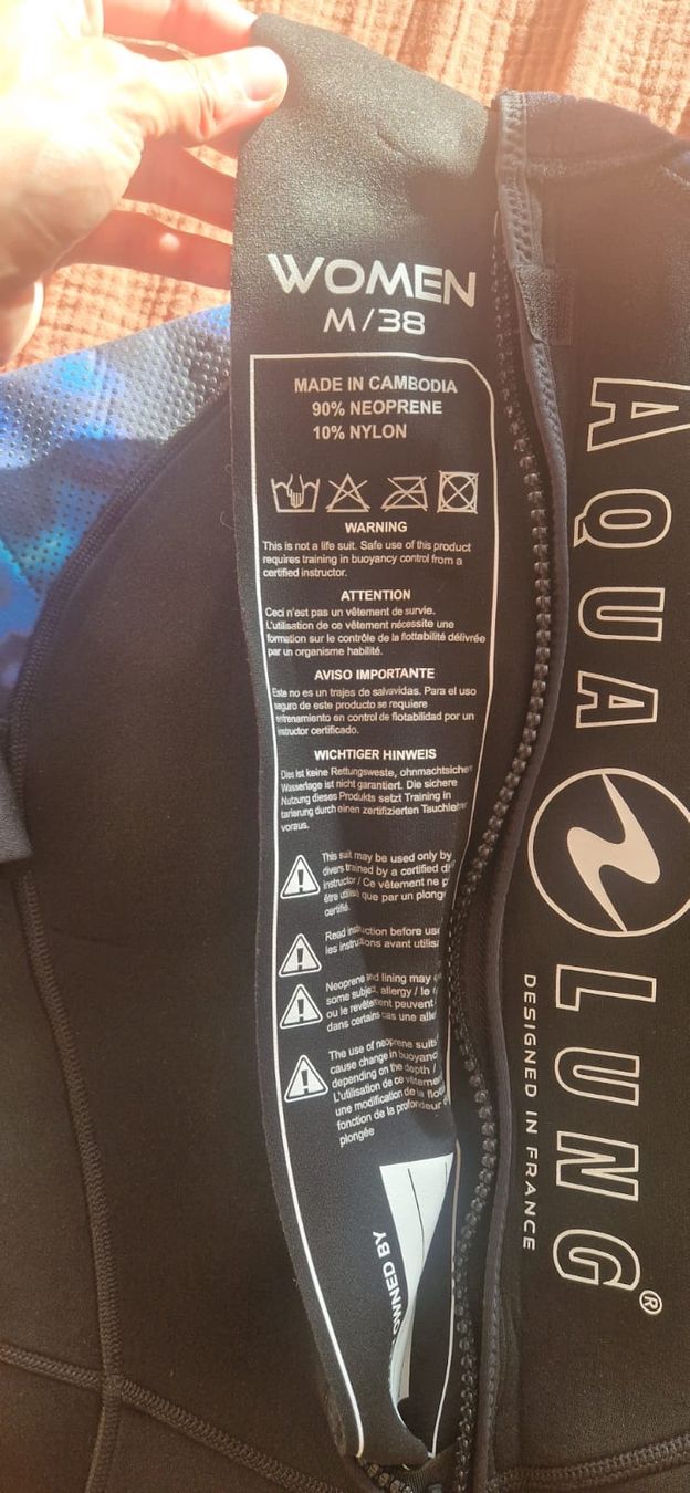 Combinaisons de plongée: Combinaison plongée 3mm aqualung - hydroflex M750 – D'occasion à La Tour-de-Peilz par joa_5ht5 2