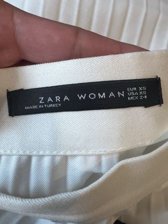 Zara Faltenrock Plissee Rock Weiss Gr. XS 34 wie Neu