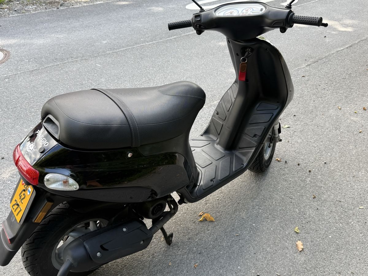 Piaggio Scooters: Piaggio Typhoon X50 – D'occasion à Rotkreuz par Datoro 2