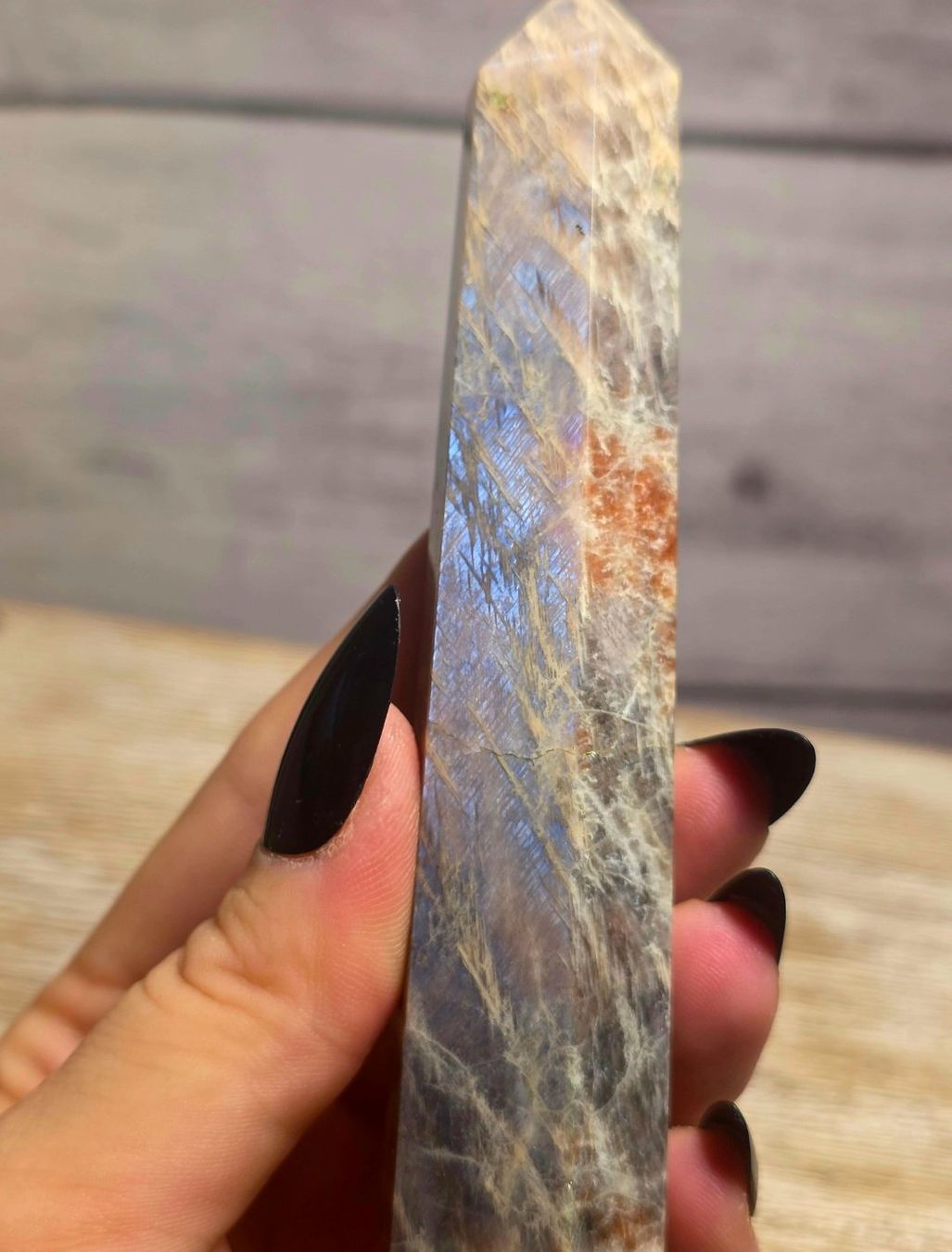 Minerali & Pietre curative: Mondstein Obelisk mit blauem Flash E 122g – Nuovo e nell'imballaggio originale da Matzingen venduto da Shay_Crystalz 1