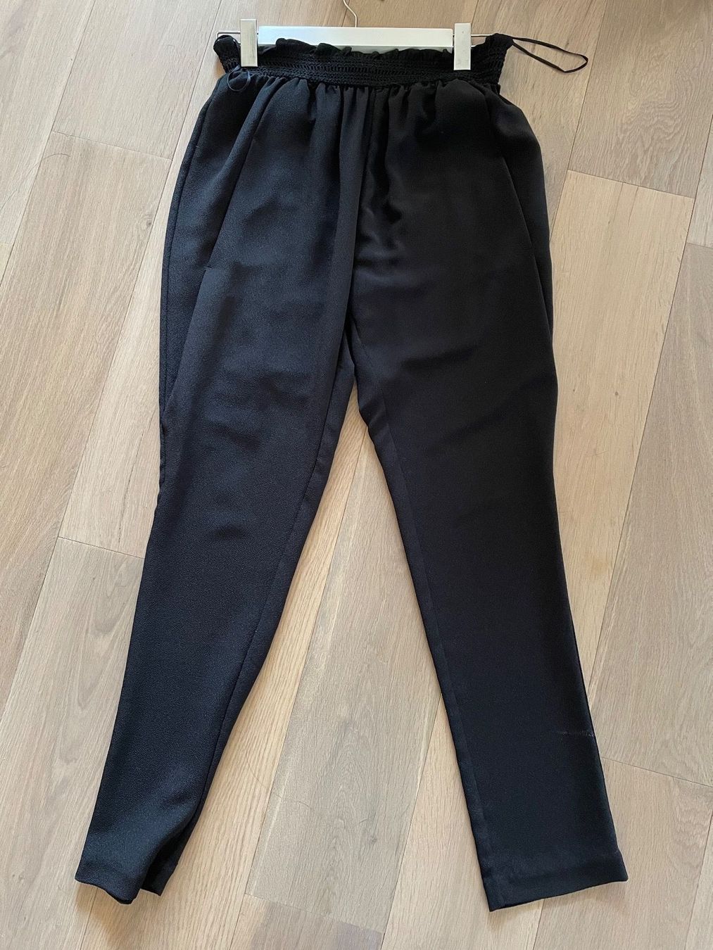 Vanessa Bruno Pantaloni: Pantalon noir Vanessa Bruno Taille 34 – Usato da Baar venduto da kclausse 1