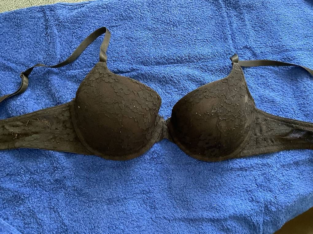 Altra biancheria intima: Soutien gorge 80 B noir – Usato da Icogne venduto da Juka 1
