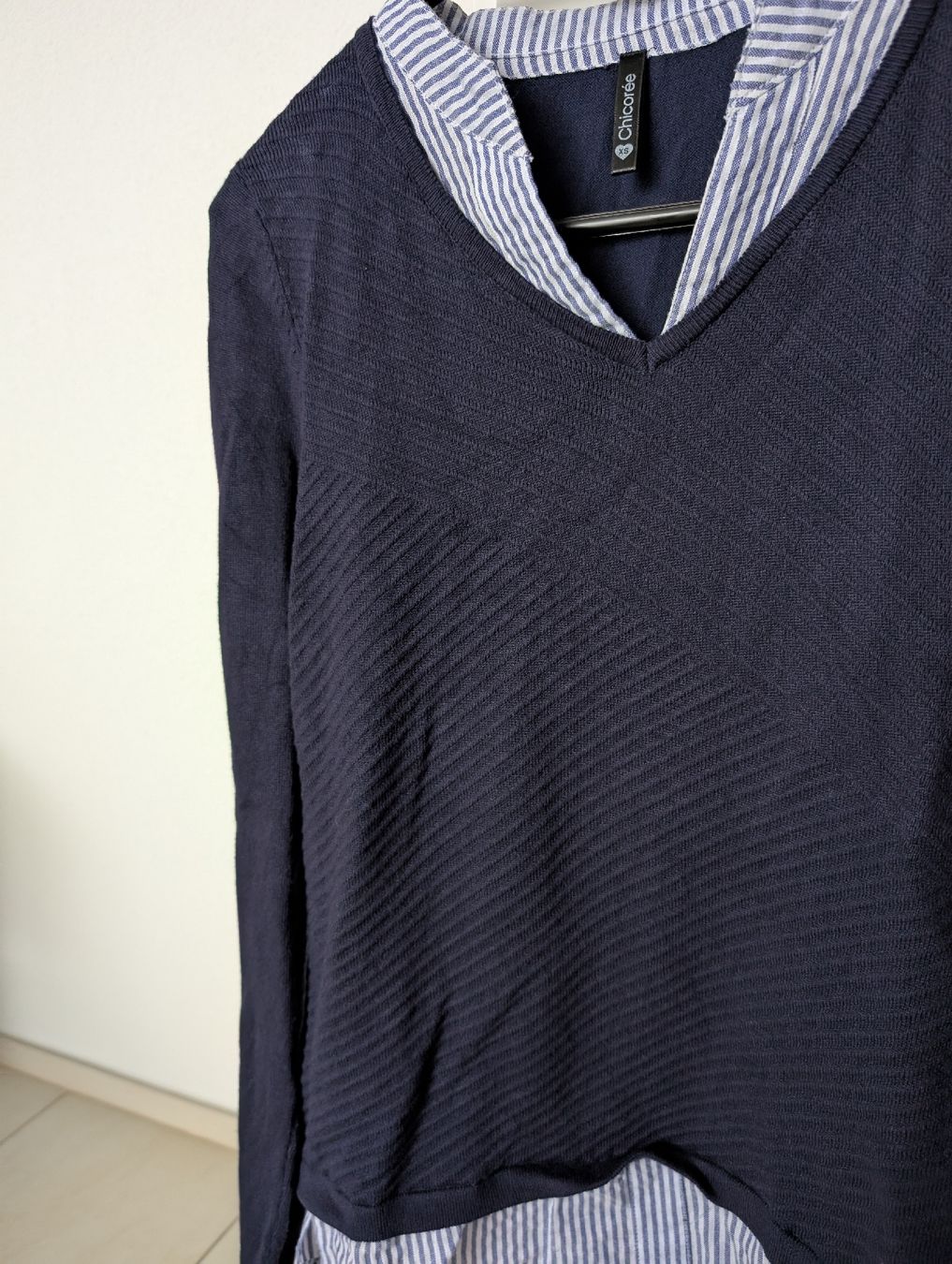 Maglioni & Felpe: Chicoree Damen Pullover mit Hemdeinsatz, Grösse XS – Usato da Ganterschwil venduto da Nike18 1