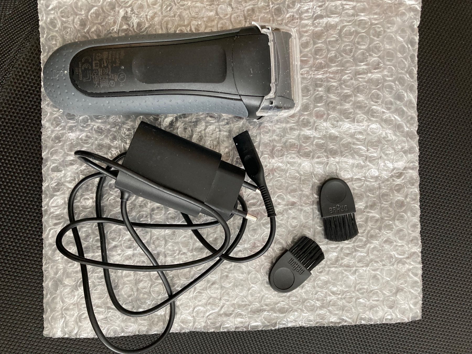 Rasoi & Lamette da barba: Rasierer Braun Series 3 - 3000s – Usato da Zofingen venduto da Zofi2