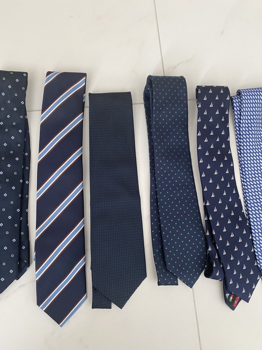 Krawatten: 8 Seidenkrawatten blau div., + 1 schwarze Polyester – Gebraucht aus Zürich von DidierTG 2