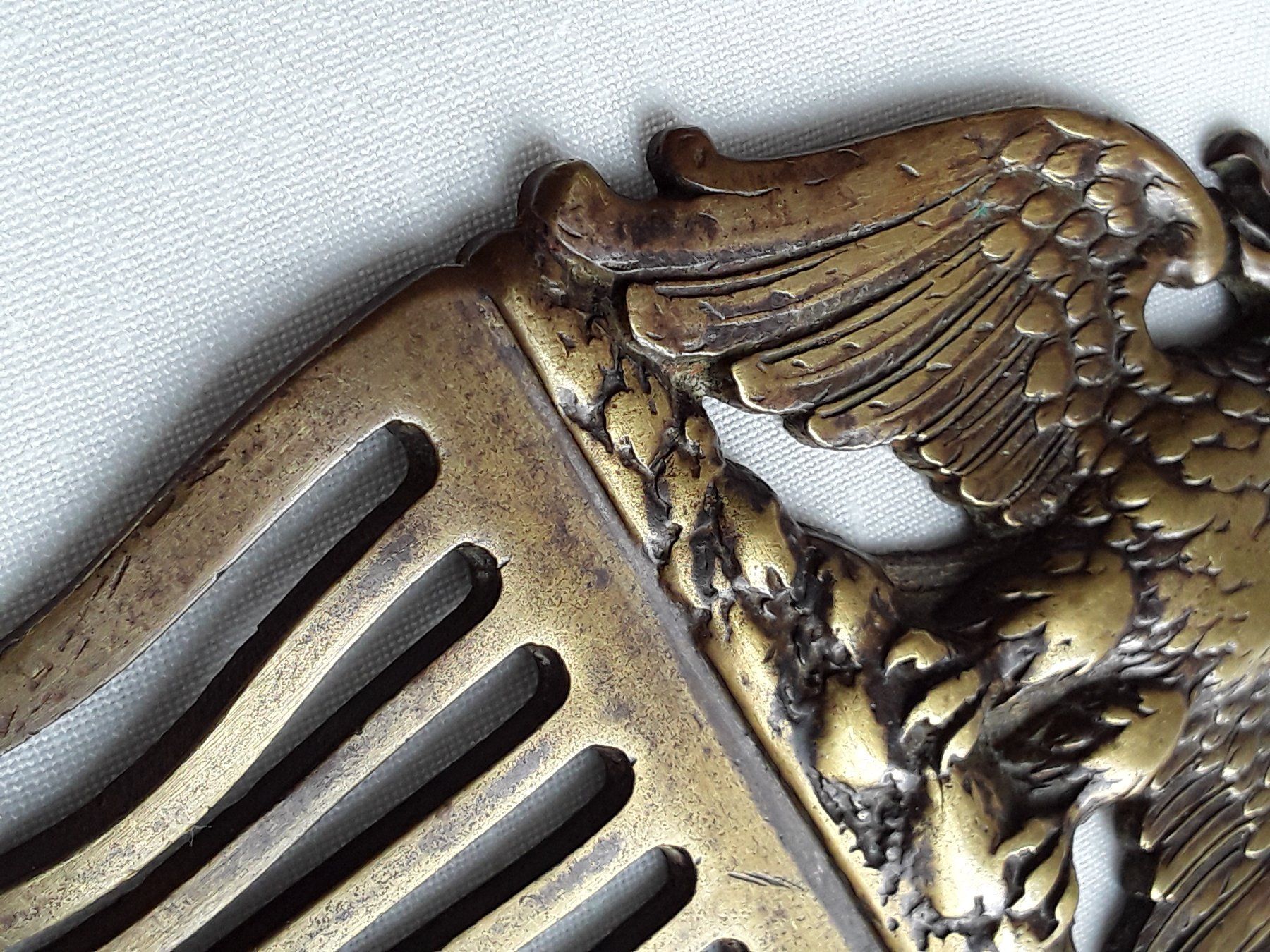 Altro per la cura dei capelli: Antiker Messingkamm mit Doppeladler ca 1850 oder älter – Usato da Zürich venduto da sanwit 3