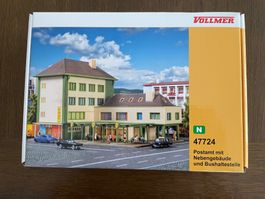 N Postamt mit Nebengebäude und Bushaltestelle NEU OVP