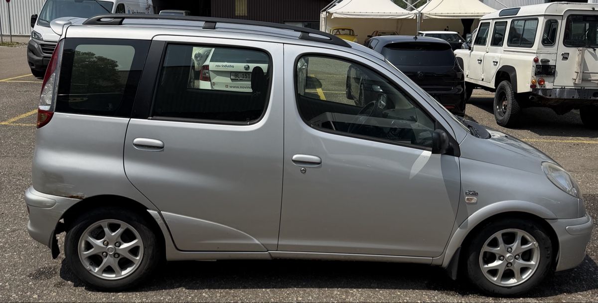 Toyota Autos: Toyota Yaris Verso 1.4 D  – D'occasion à Gelterkinden par Specialhunter 3