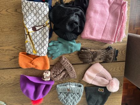 Mützen, Heeren Mützen, Haandschuhe Schals usw.