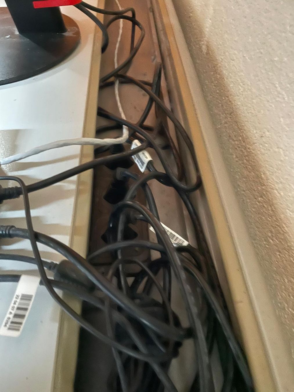 Scrivanie: Bürotisch Home Office – Usato da Niederbipp venduto da donaldo11 4