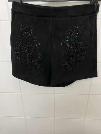Shorts schwarz in Wildlederoptik