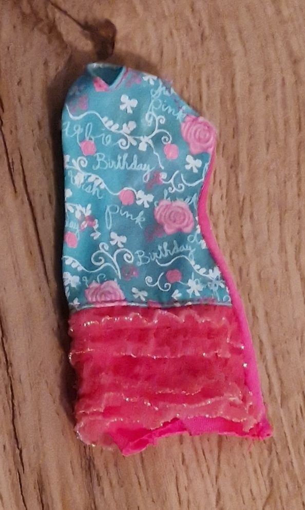 Puppen: Robe pour Barbie – Gebraucht aus Couvet von Pioune
