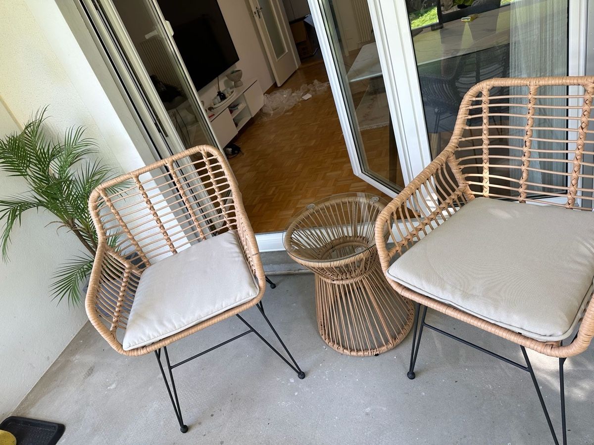 Set di tavolo e panche: Gartenmöbel  – Usato da Winterthur venduto da Can.sel73