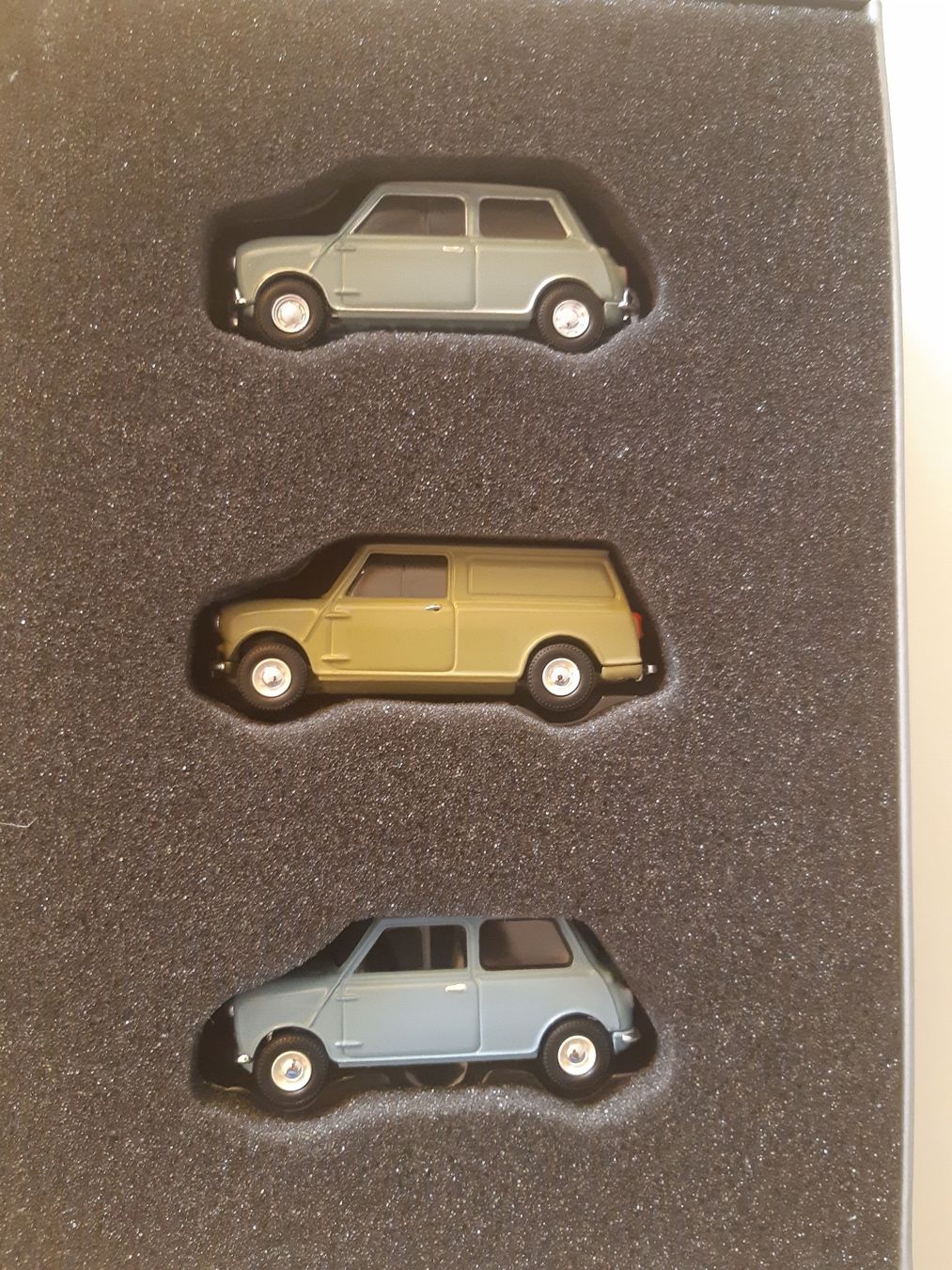 Corgi Toys Modellautos: Austin Mini 50th Anniversary 3er Set Vanguards 1:43 – Neu (gemäss Beschreibung) aus Schenkon von magier54 1