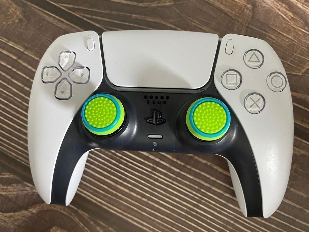 Controller: PS5 Controller Noppen / Grips (Grün/Blau) – Nuovo (secondo la descrizione) da Niederwil SO venduto da BlueSonic