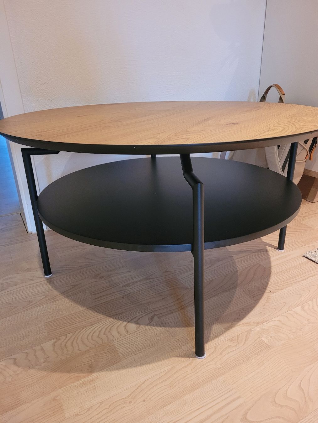 Mobili TV: Couchtisch Holzoptik mit Metallbeine – Usato da Rüti ZH venduto da Guapitos_on_Tour 1