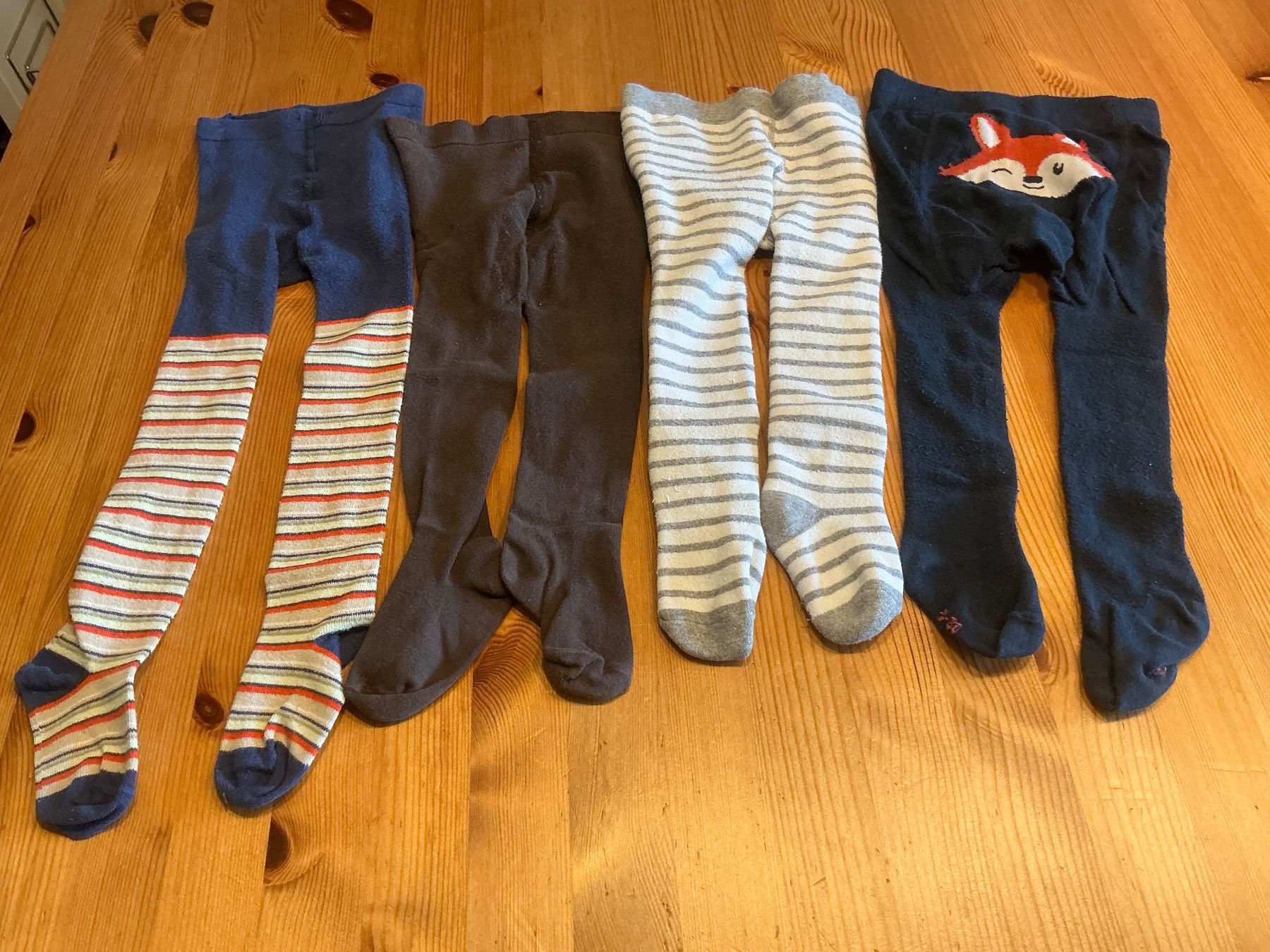 Altro abbigliamento: 4er Set  STRUMPFHOSEN,  Gr. 80/86 – Usato da Aesch BL venduto da Fortexx