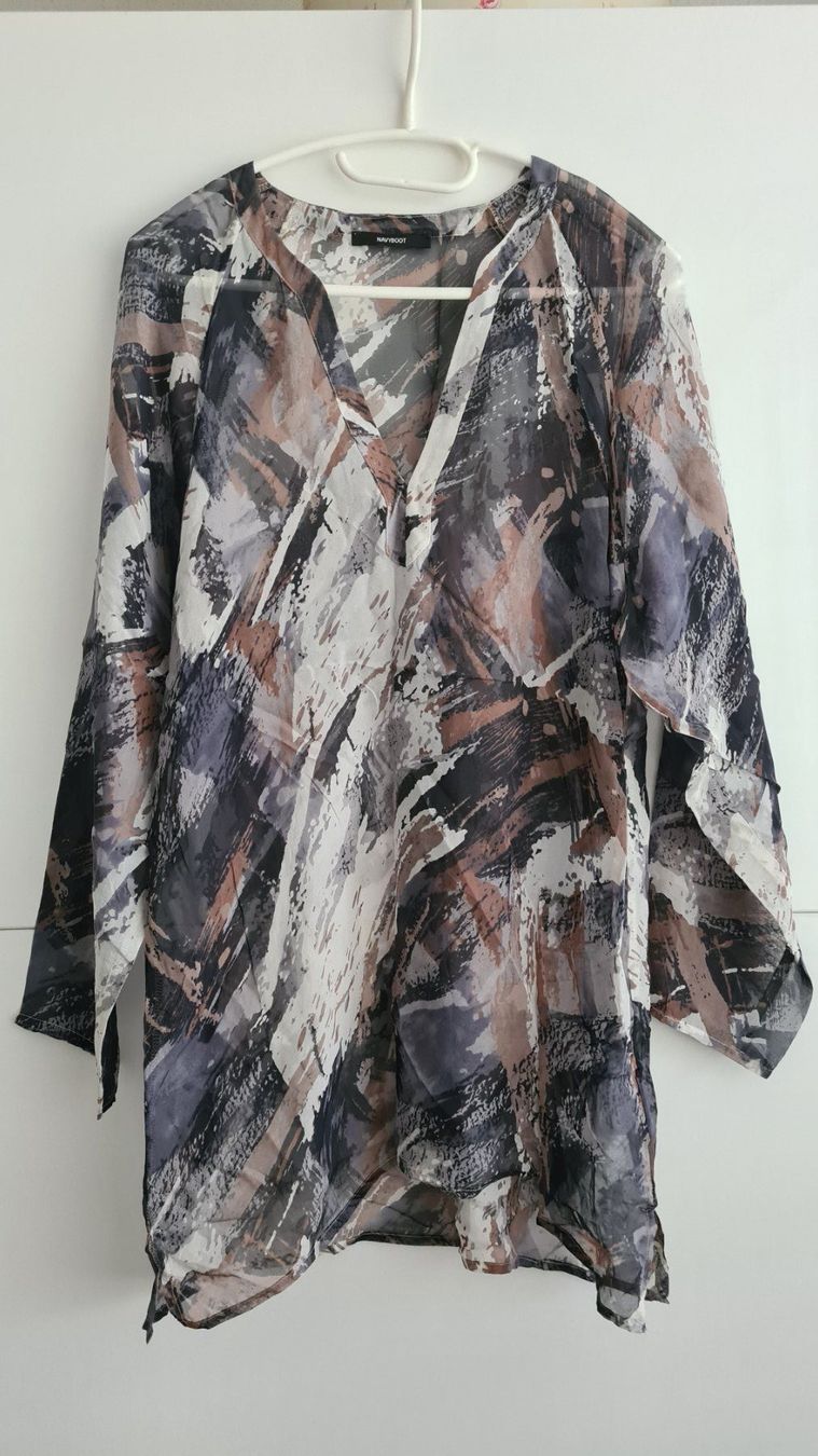 Navyboot Tuniche: NAVYBOOT - 100% Seide, Tunika Bluse, abstrakte Muster, Gr M – Usato da Jona venduto da hen_7fyc