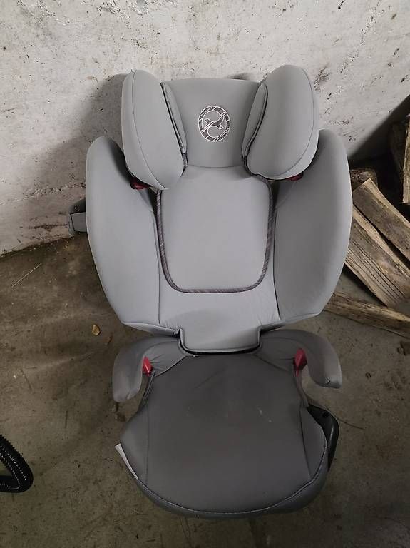 Seggiolini per auto: Siège enfant isofix – Usato da Bussy-chardonney venduto da Cartago