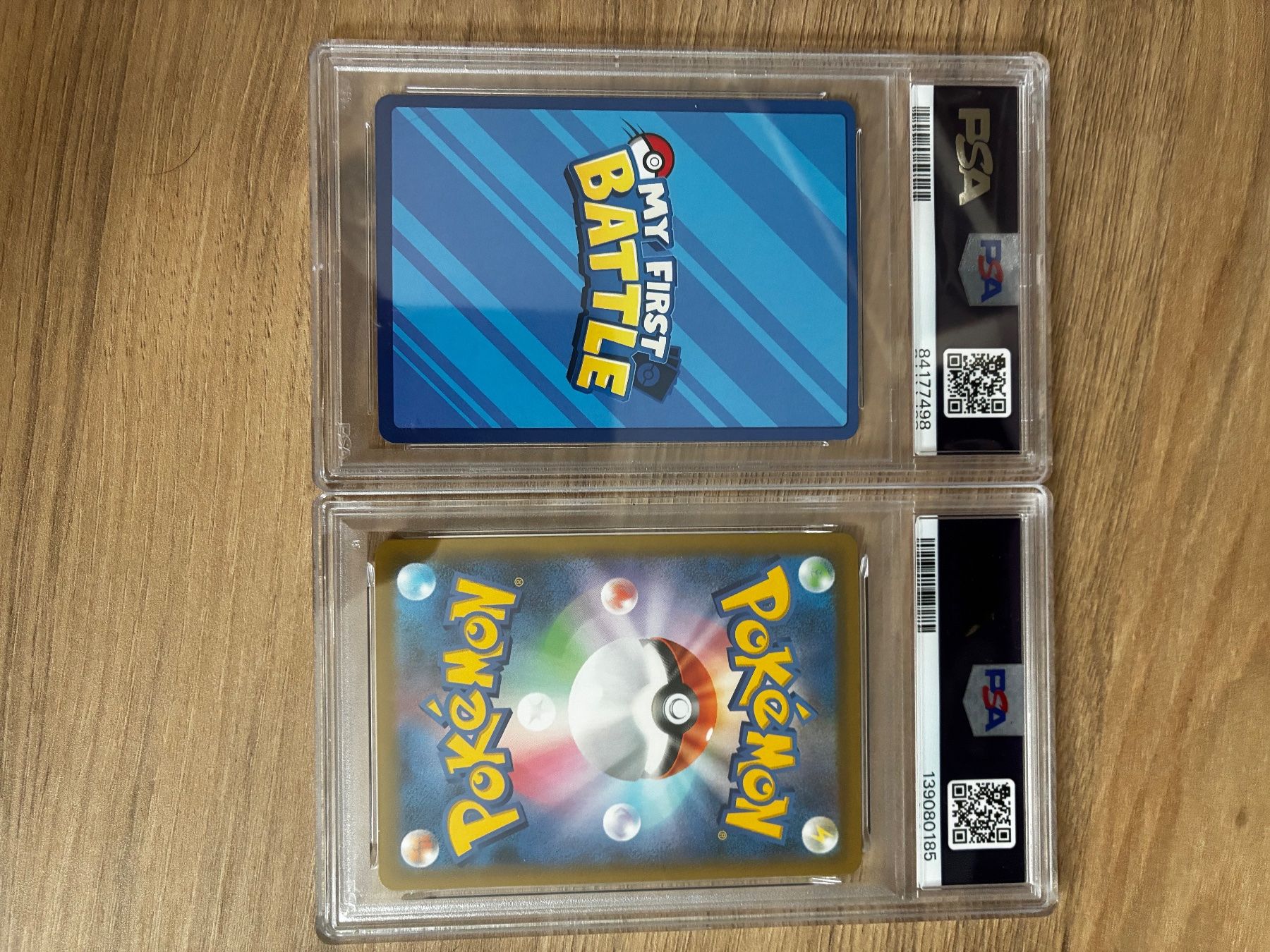 Pokémon Carte collezionabili: Pikachu PSA 8 First Battle - PSA 8 25th anniversary Colle. – Nuovo (secondo la descrizione) da Riaz venduto da Diogo. 1