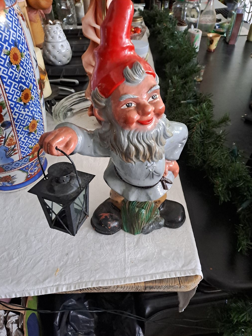 Statuette: Gartenzwerg mit Laterne, leicht gebraucht – Usato da Zürich venduto da Schoebi19 1